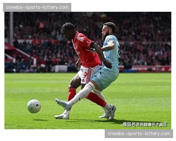 桑德兰1-0爆冷击败热刺，黑猫主场拿下宝贵三分